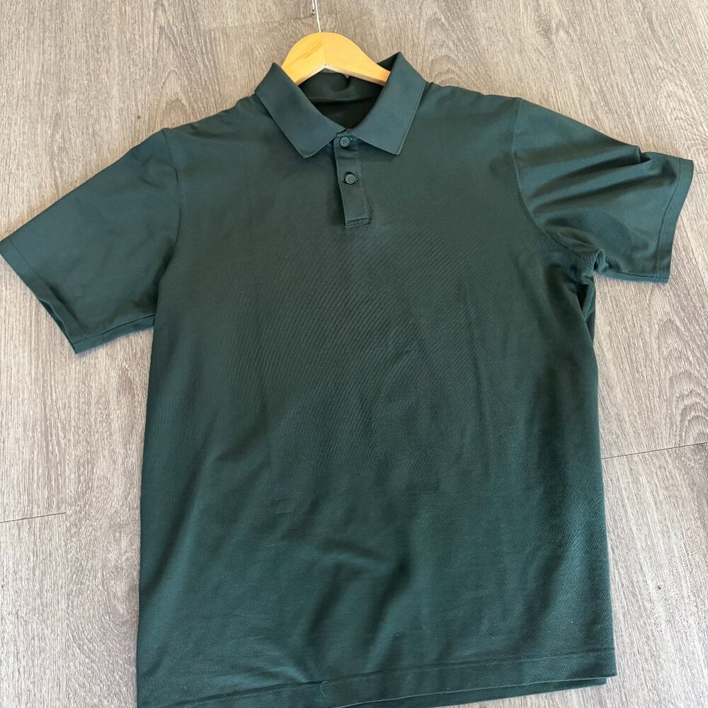 Lululemon Men’s Dark Green Short Sleeve Polo, Medium, Lightly Worn